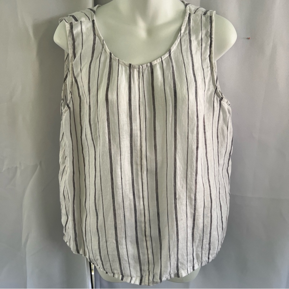 Vince Camuto Black and White black grays reined 100% linen top